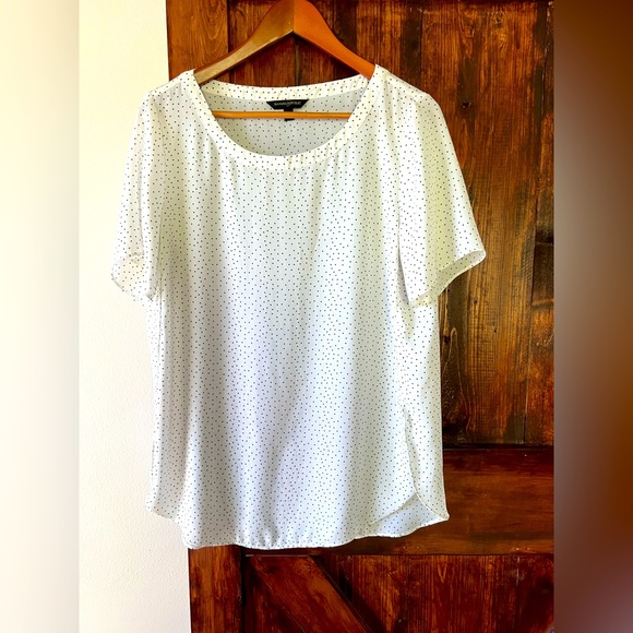 Banana Republic Polka Dot Top - Picture 1 of 4